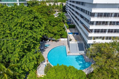 Copropriété à vendre à Miami, Floride: 2 chambres, 122.26 m2 № 1406139 - photo 28