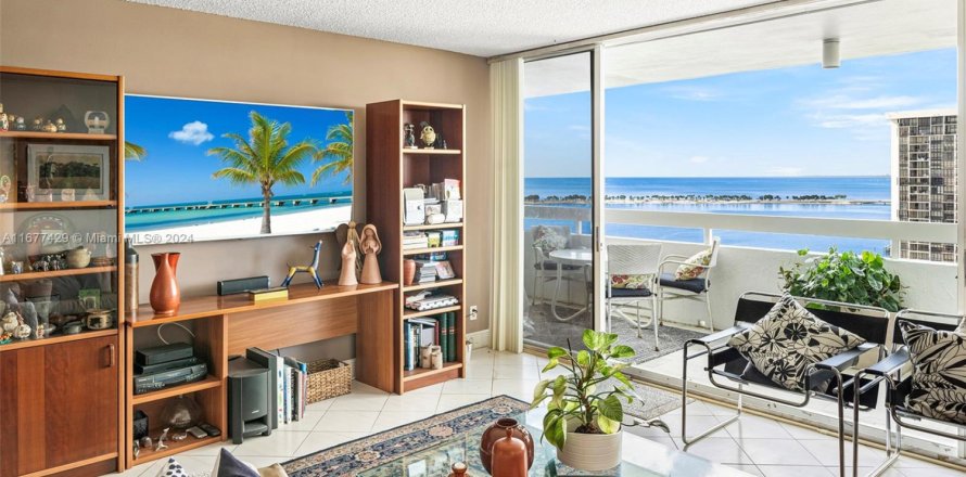 Condominio en Miami, Florida, 2 dormitorios № 1406139