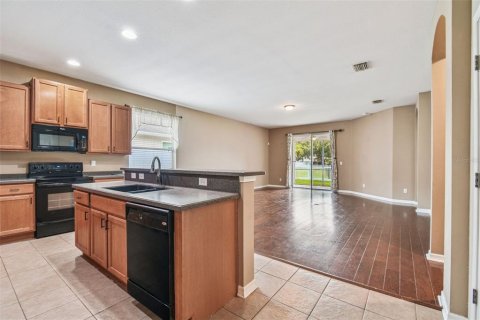 House in Wesley Chapel, Florida 3 bedrooms, 184.5 sq.m. № 1853828 - photo 13