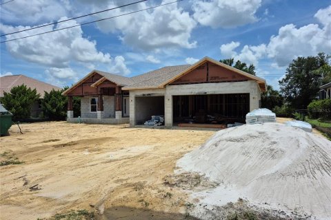 House in Punta Gorda, Florida 4 bedrooms, 210.42 sq.m. № 1734382 - photo 4