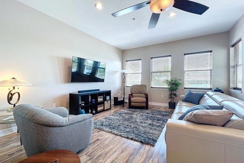 Adosado en venta en Tarpon Springs, Florida, 3 dormitorios, 222.97 m2 № 1631973 - foto 8