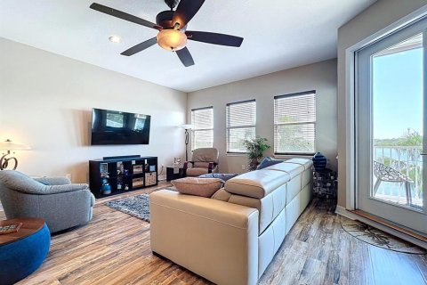 Adosado en venta en Tarpon Springs, Florida, 3 dormitorios, 222.97 m2 № 1631973 - foto 7