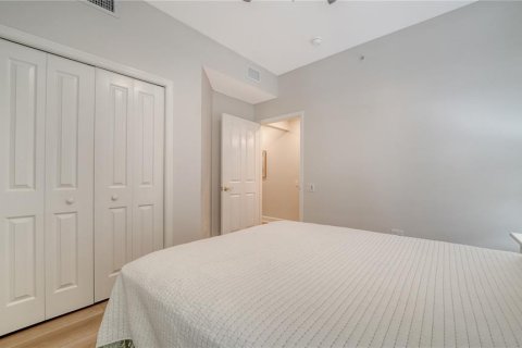 Condo in Sarasota, Florida, 3 bedrooms  № 1659446 - photo 29