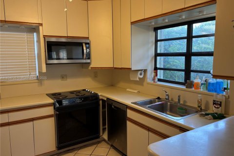 Villa ou maison à louer à South Miami, Floride: 3 chambres, 133.04 m2 № 1959680 - photo 3