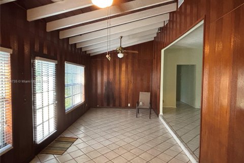 Villa ou maison à louer à South Miami, Floride: 3 chambres, 133.04 m2 № 1959680 - photo 4