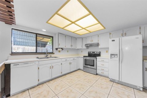House in Palm Harbor, Florida 3 bedrooms, 153.47 sq.m. № 1718970 - photo 28