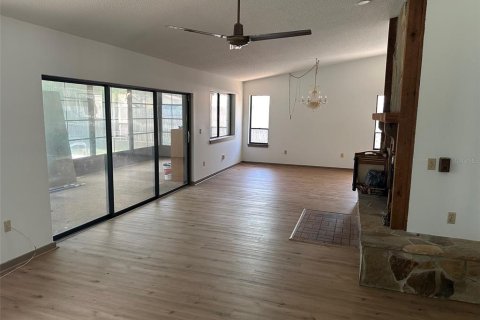 House in Palm Harbor, Florida 3 bedrooms, 153.47 sq.m. № 1718970 - photo 15