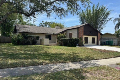 House in Palm Harbor, Florida 3 bedrooms, 153.47 sq.m. № 1718970 - photo 25