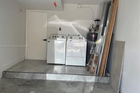 Casa en venta en Dania Beach, Florida, 3 dormitorios, 115.01 m2 № 1993730 - foto 27