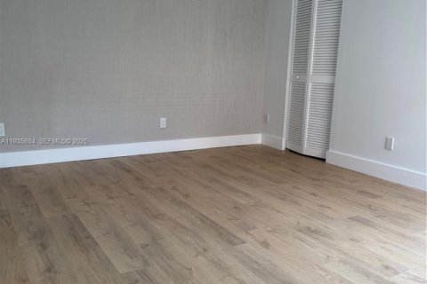 Casa en venta en Dania Beach, Florida, 3 dormitorios, 115.01 m2 № 1993730 - foto 4