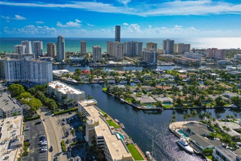 Copropriété à vendre à Hallandale Beach, Floride: 2 chambres, 120.77 m2 № 2153957 - photo 21