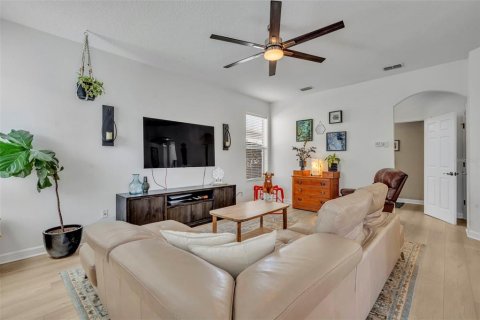 House in Mount Dora, Florida 4 bedrooms, 246.75 sq.m. № 2101629 - photo 5