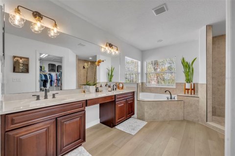 House in Mount Dora, Florida 4 bedrooms, 246.75 sq.m. № 2101629 - photo 28