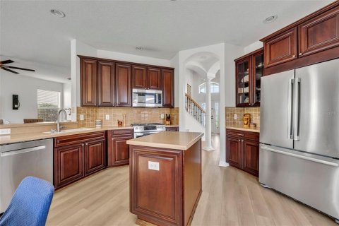 House in Mount Dora, Florida 4 bedrooms, 246.75 sq.m. № 2101629 - photo 9