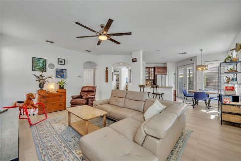 House in Mount Dora, Florida 4 bedrooms, 246.75 sq.m. № 2101629 - photo 21
