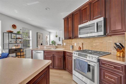 House in Mount Dora, Florida 4 bedrooms, 246.75 sq.m. № 2101629 - photo 8