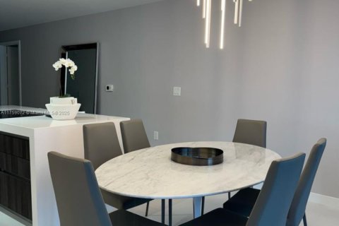 Copropriété à louer à Miami, Floride: 3 chambres, 204.76 m2 № 1860481 - photo 7