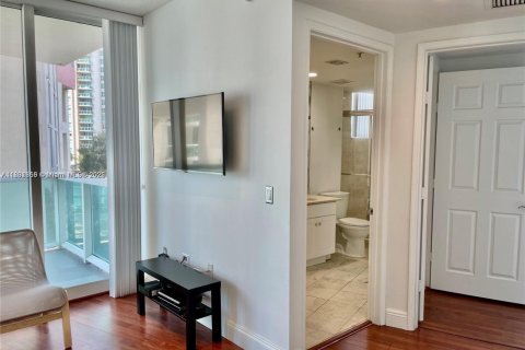 Condominio en venta en Aventura, Florida, 1 dormitorio, 74.32 m2 № 1689472 - foto 13