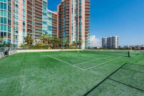 Condominio en venta en Aventura, Florida, 1 dormitorio, 74.32 m2 № 1689472 - foto 17