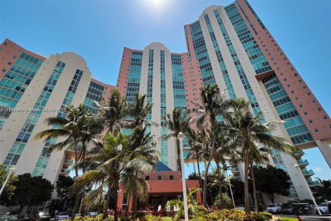 Condominio en venta en Aventura, Florida, 1 dormitorio, 74.32 m2 № 1689472 - foto 22