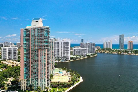 Condominio en venta en Aventura, Florida, 1 dormitorio, 74.32 m2 № 1689472 - foto 24