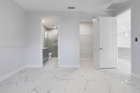 House in West Palm Beach, Florida 4 bedrooms, 149.57 sq.m. № 1797103 - photo 3