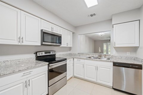 Condominio en alquiler en Orlando, Florida, 2 dormitorios, 102.1 m2 № 2321712 - foto 5