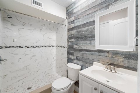Condominio en alquiler en Orlando, Florida, 2 dormitorios, 102.1 m2 № 2321712 - foto 9