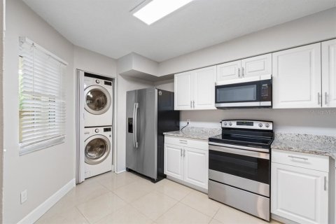 Condominio en alquiler en Orlando, Florida, 2 dormitorios, 102.1 m2 № 2321712 - foto 4