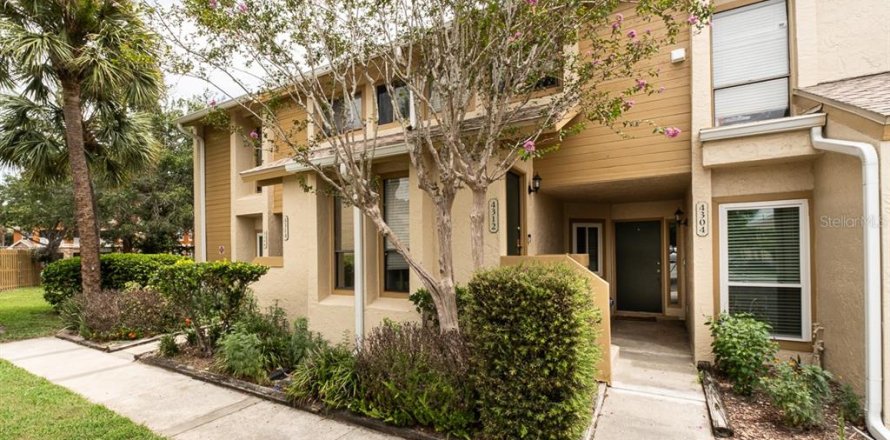 Condominio en Orlando, Florida, 2 dormitorios  № 2321712