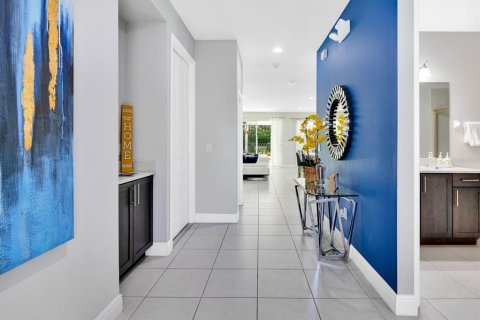 House in Kissimmee, Florida 8 bedrooms, 335.56 sq.m. № 1535570 - photo 4