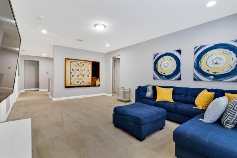House in Kissimmee, Florida 8 bedrooms, 335.56 sq.m. № 1535570 - photo 16