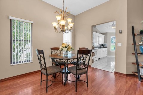 Copropriété à vendre à New Port Richey, Floride: 2 chambres, 137.68 m2 № 2411418 - photo 9