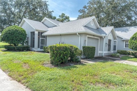 Copropriété à vendre à New Port Richey, Floride: 2 chambres, 137.68 m2 № 2411418 - photo 4