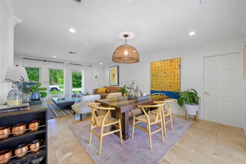 Casa en venta en Palmetto Bay, Florida, 5 dormitorios, 212.75 m2 № 1950157 - foto 9