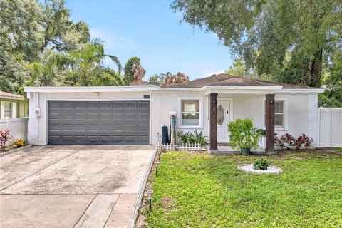 Villa ou maison à Tampa, Floride 3 chambres, 120.96 m2 № 2349231