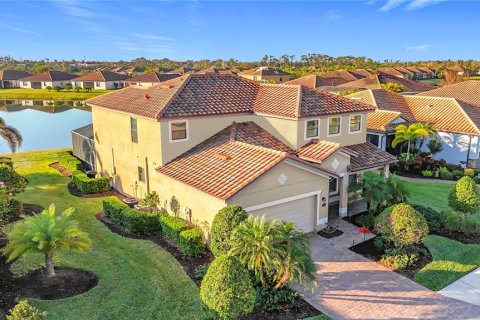 Villa ou maison à louer à Bradenton, Floride: 4 chambres, 267.93 m2 № 1886374 - photo 1