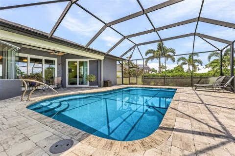 House in Punta Gorda, Florida 3 bedrooms, 208.66 sq.m. № 1798396 - photo 22