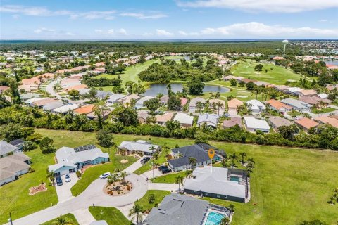 House in Punta Gorda, Florida 3 bedrooms, 208.66 sq.m. № 1798396 - photo 26
