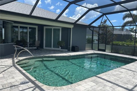 House in Punta Gorda, Florida 3 bedrooms, 208.66 sq.m. № 1798396 - photo 2