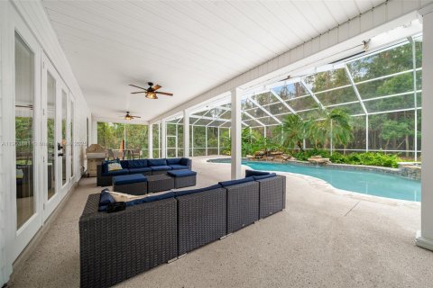 Casa en venta en Ocala, Florida, 5 dormitorios, 512.17 m2 № 1954933 - foto 6