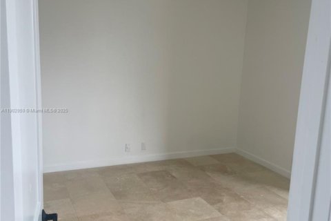Снять в аренду кондоминиум в Майами, Флорида 1 спальня, 76.18м2, № 1954162 - фото 14