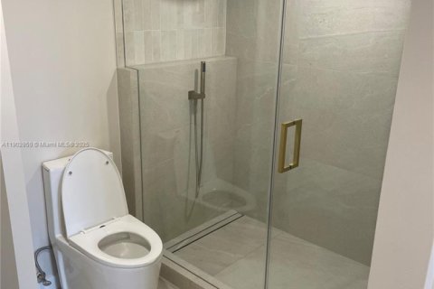 Снять в аренду кондоминиум в Майами, Флорида 1 спальня, 76.18м2, № 1954162 - фото 11