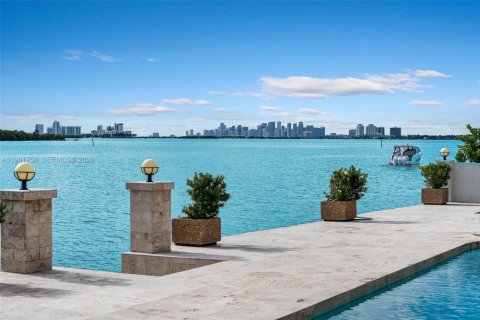 Terrain à vendre à North Miami, Floride № 2024524 - photo 8