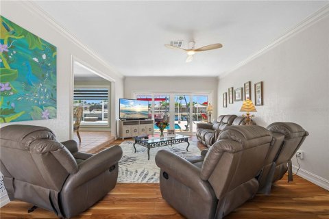Casa en venta en Port Charlotte, Florida, 4 dormitorios, 219.34 m2 № 1741159 - foto 5