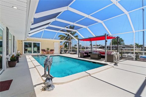 Casa en venta en Port Charlotte, Florida, 4 dormitorios, 219.34 m2 № 1741159 - foto 6