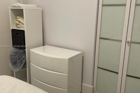 Condominio en alquiler en North Bay Village, Florida, 2 dormitorios, 76.92 m2 № 2010749 - foto 15