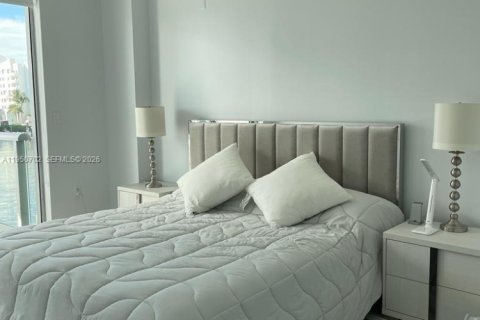 Condominio en alquiler en North Bay Village, Florida, 2 dormitorios, 76.92 m2 № 2010749 - foto 24