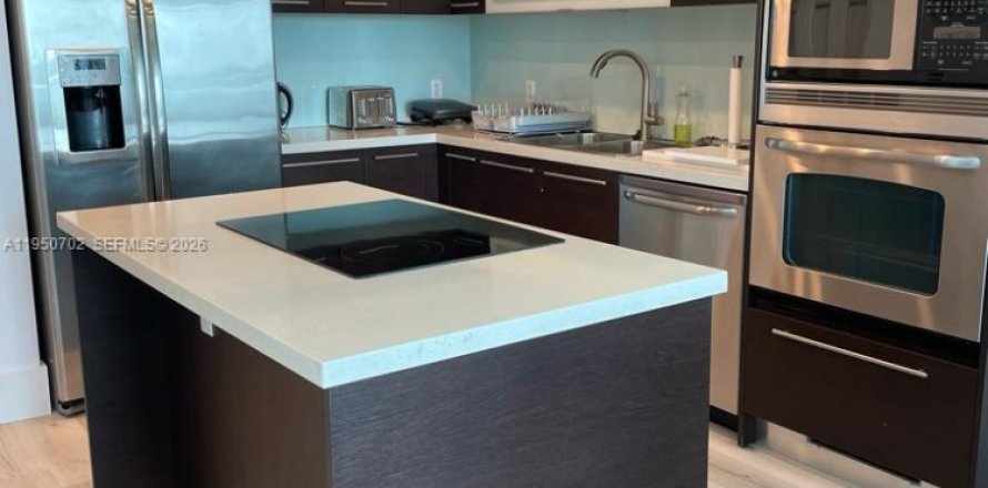 Condominio en North Bay Village, Florida, 2 dormitorios  № 2010749