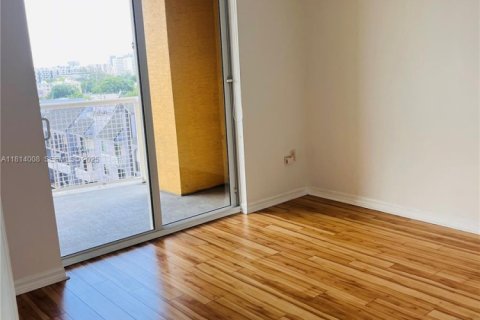 Снять в аренду квартиру в Майами, Флорида 2 спальни, 86.86м2, № 2034519 - фото 7